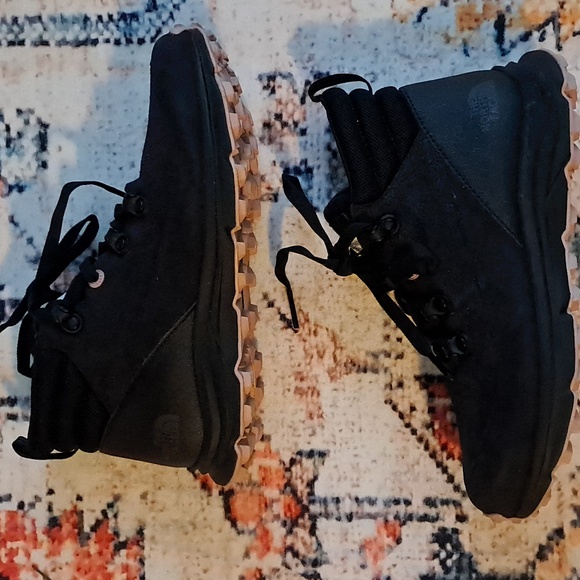 The North Face Raedonda Boot Sneakers Women's Size 7 NWOT - Picture 1 of 12